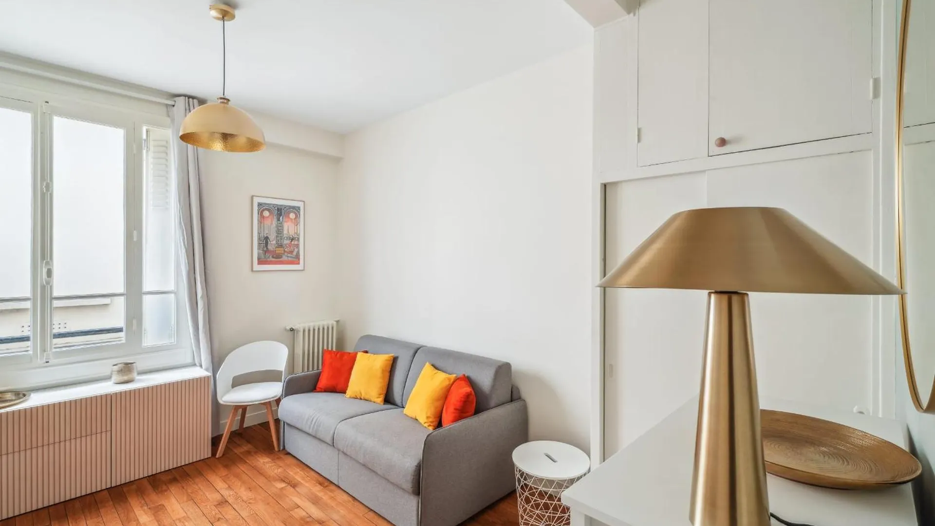 Studio Rue Monsieur - Rive Gauche By B\'Your Home contacts